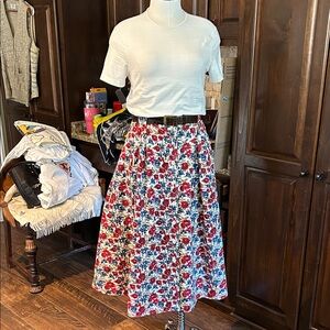 Cabin Creek Sz 16 Floral A-Line Skirt Red and Blue Button Down Midi GUC